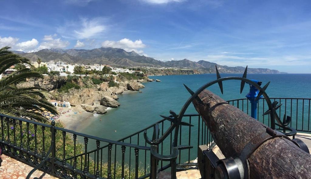 Edificio Verdemar - Stunning 1 Bed Apartment With Pool & Sea Views Nerja Zewnętrze zdjęcie